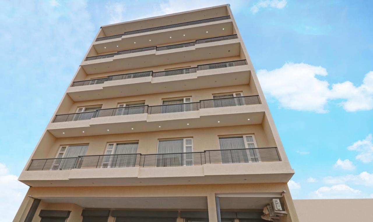 Treebo Kamron Regency Sector 80 Hotel Mohali Exterior photo
