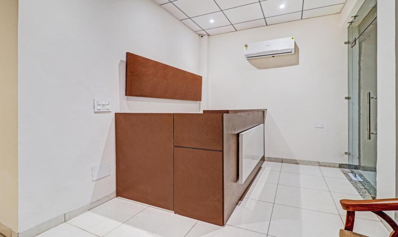 Treebo Kamron Regency Sector 80 Hotel Mohali Exterior photo